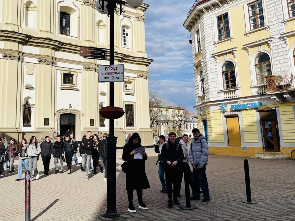 Жизнь в Ивано-Франковске: плюсы, минусы, цены и инфраструктура города